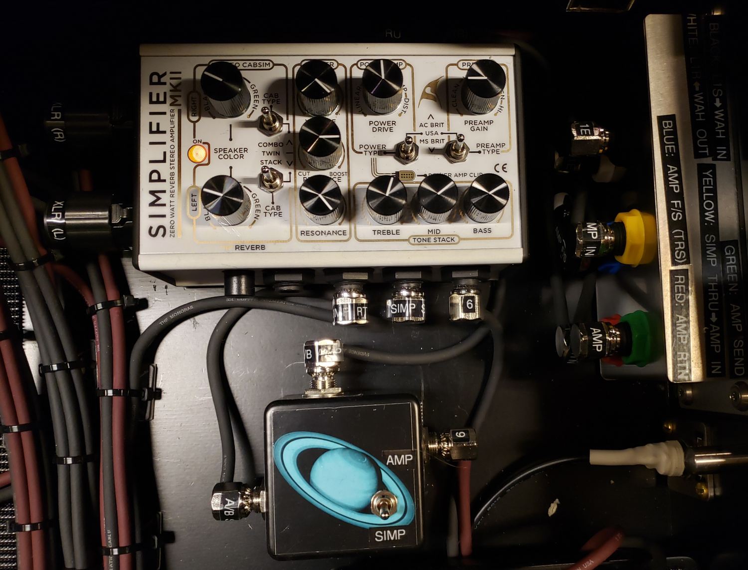 DSM & Humboldt Simplifier Mk.2 onboard amplifier and amp selector A/B switch